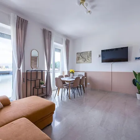 Apartment Don Bosco Metro A Giulio Agricola Rom