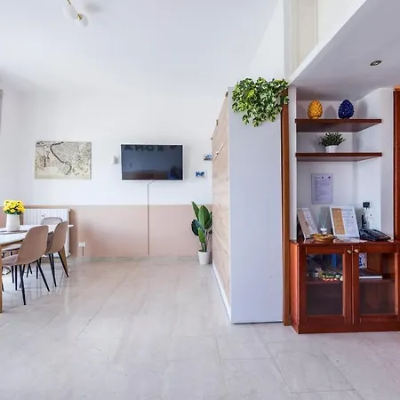 Apartment Don Bosco Metro A Giulio Agricola Rom